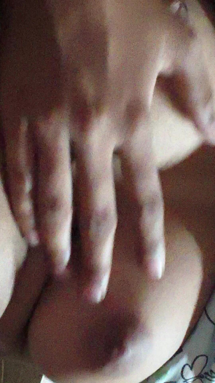 Moma: Beautiful Desi Girl Bedroom Scene