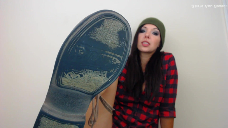 Stella Von Savage: Schmutziges stiefellecken - schlammige holzfäller