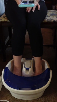 Mira a los suds bailar alrededor de mis pequeñas suelas cansadas