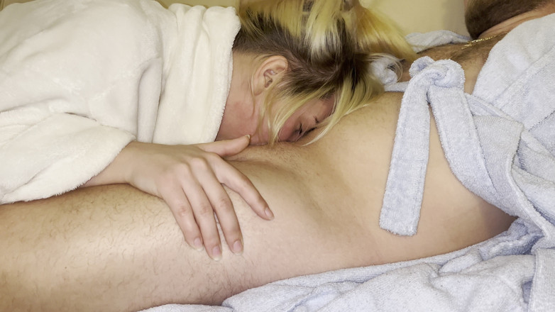 Raxxxbit: 早上邋遢口交湿透