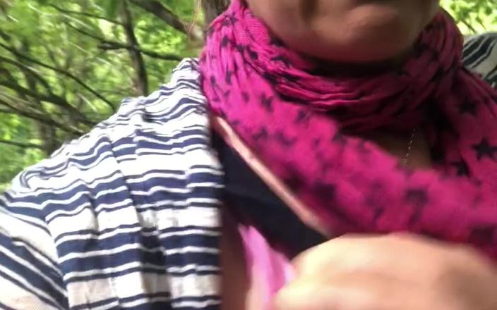 MistressWriggler: Public Titty Play Whilst Walking in the Great Outdoors