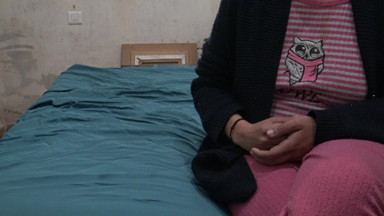 Stepmom Susan: Real Cfnm: tante seksi inggris ini bantuin pria yang lebih...