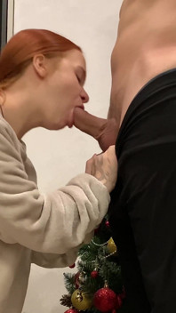 부모님이 집에 도착하기 전에 의붓여친이 두 번 사정하는 18살 고교생!!