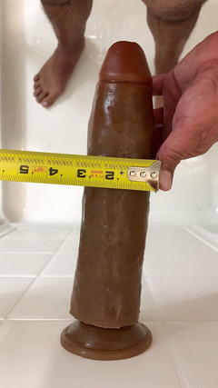 Nasty anal addickt: Monster dildo hluboké anální bušení