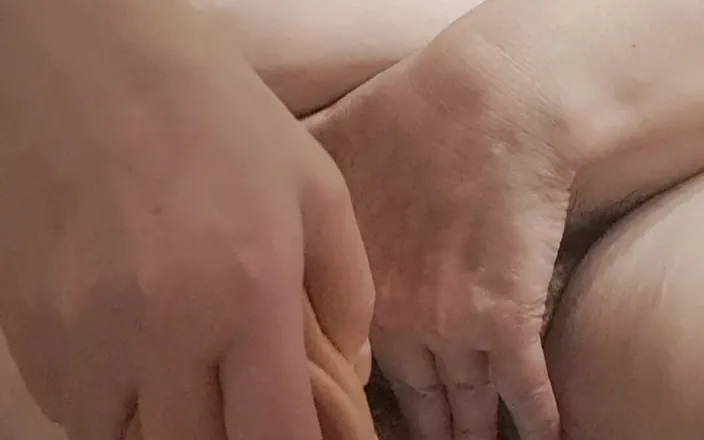 Mommy big hairy pussy: Mature MILF Masturbates with a Toy and Squirts