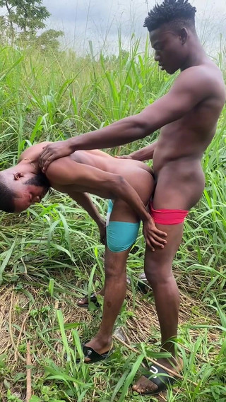Blackthug20k: 나는 부시에서 그녀를 잡을 그녀는 자유를 위해 시작