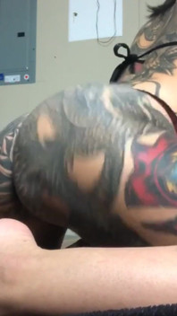 Twerking My Tatooed Ass