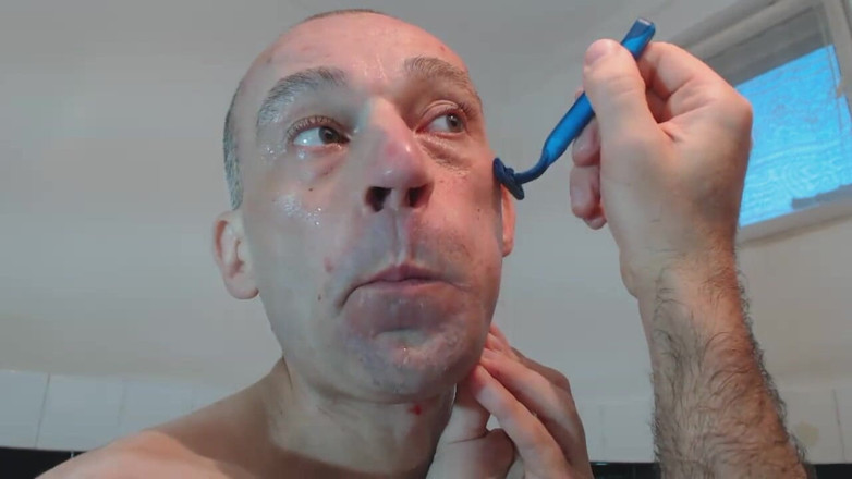 TIVADAR 73: Tivadar 73 shaving 2.
