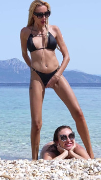 Gizli plajda 3 altın duş