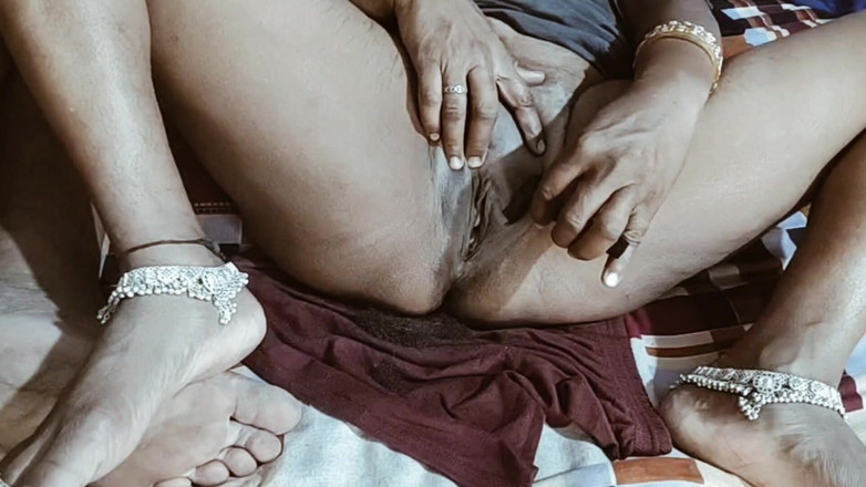 FULLMJEDETI: 今天，我清理了我本地继妹的阴户，她清理了我的鸡巴。