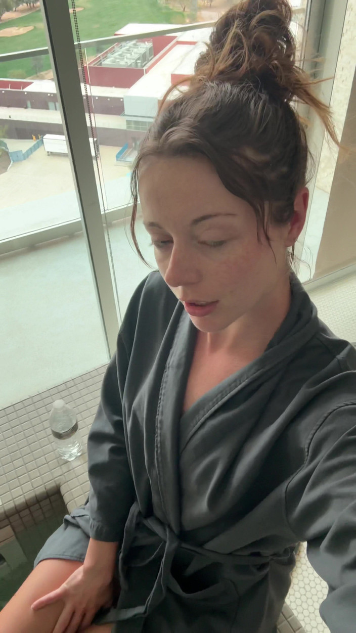 Nadia Foxx: Orgasm in the Spa