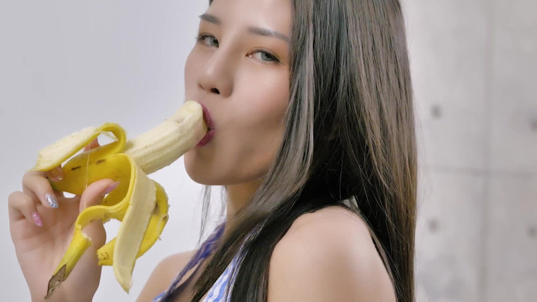 Asian Milfs n Teens: Азиатская куколка - извращенная милфа и тинки