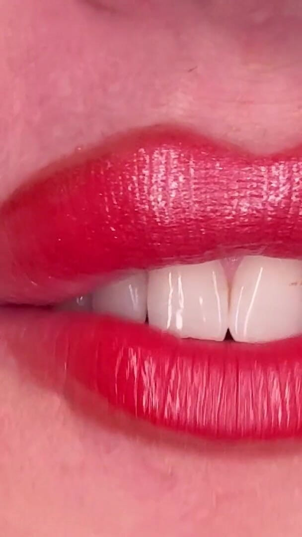 Red Lips (Gray Perrier)