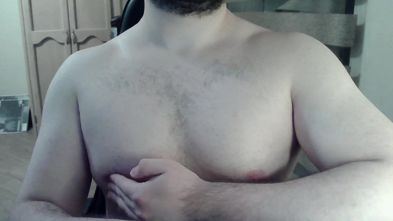 Himbo_Fox: Het biffig Camboy visar upp varorna under en show