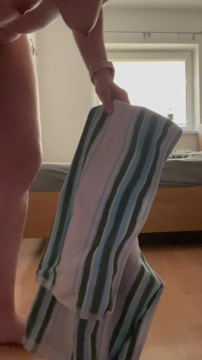 NicoleRay: Blowjob, Braces, Squirt, Doggystyle, Gagreflex