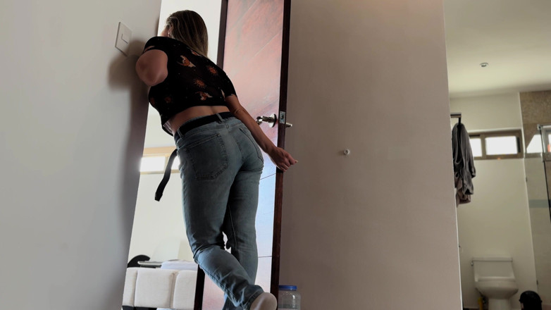 Mrs Peachesxx: Kencing dalam seluar jeans di hadapan awak