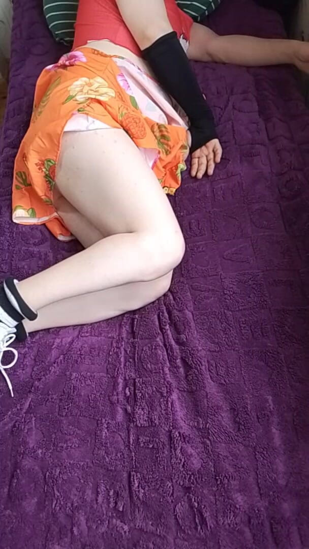 Kitty_Cross: Hot Femboy Bed Time Just Wants a Good Partner Next...