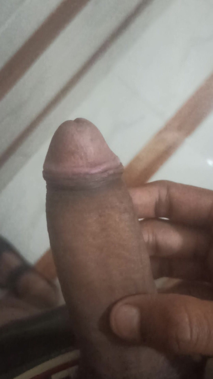 Akari: 浴室に若い男の子