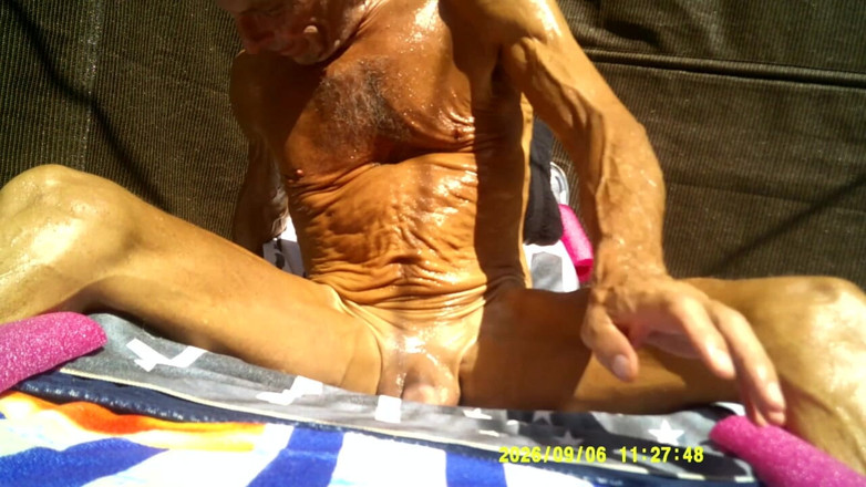 COBRA CRAIG: Cobra Craigs Got Naked Tan Toys Finger and Noise Part 1