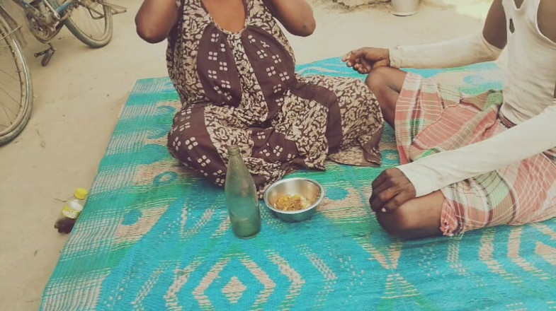 Yousokhona: Bhabhi desi Ke Sath Daru Piya Aur Gaon Ki berkongkek