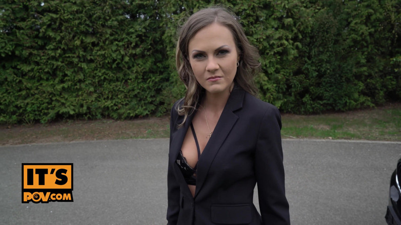 BackdoorPOV: itsPOV - curva anală Tina Kay te aduce la orgasm