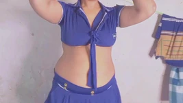 Ragazza indiana scopa duro con suo marito. Sembra così bella