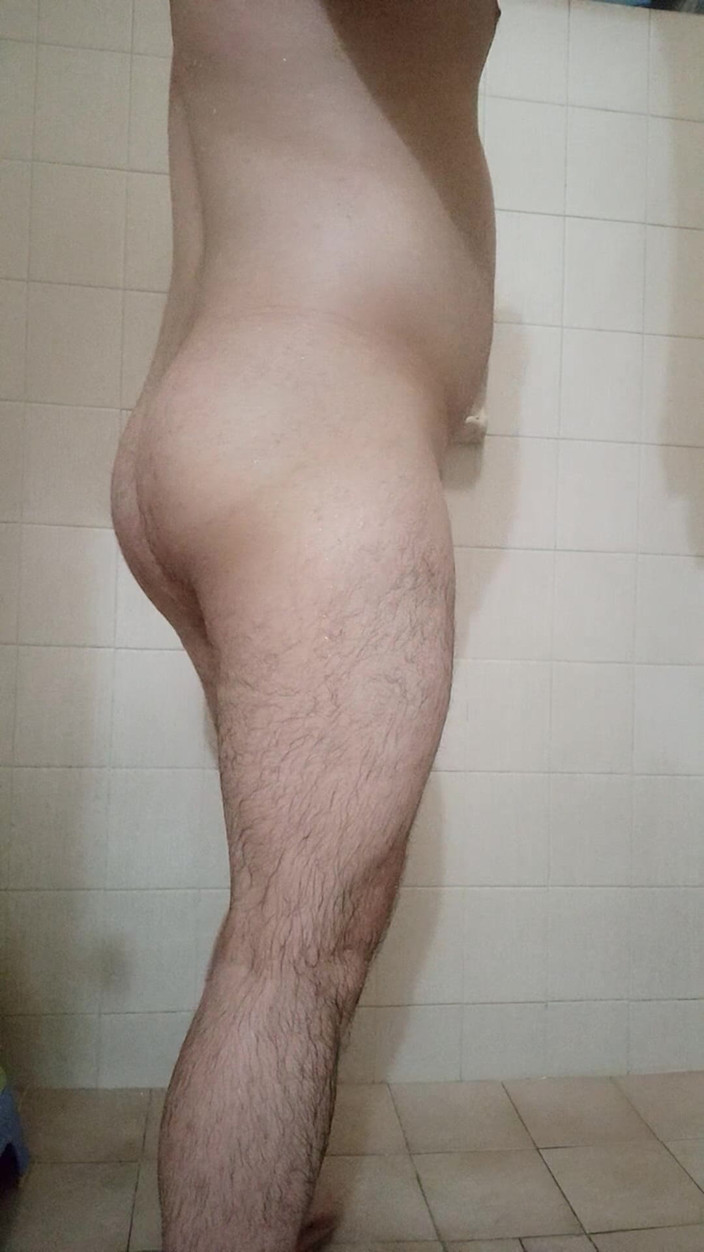 Himbo_Fox: Kont- en dijverering onder de douche