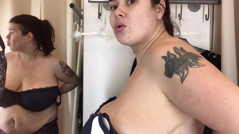 Roxanne Miller: Podprsenky v šatně