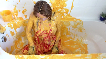 Lily kink: Nacho pvc apron muncrat sambil mandi dan bersih-bersih