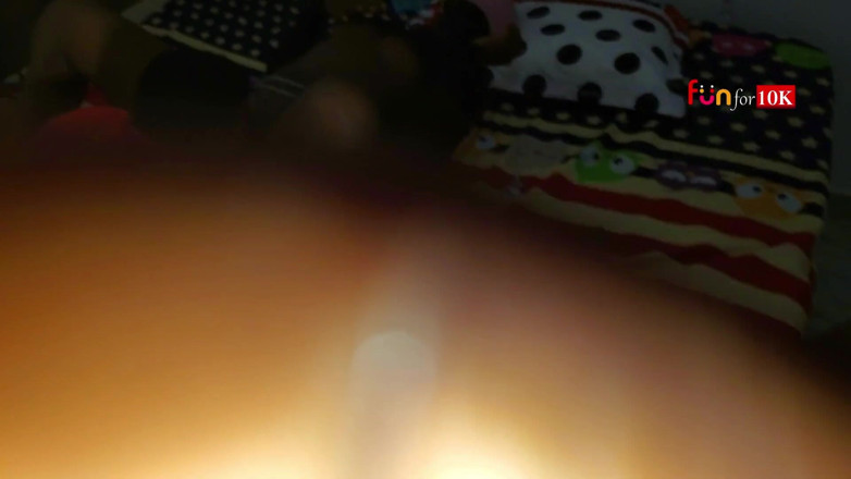 Funfor10k straight videos only: 我丰满的婊子滴水并得到两根坚硬的鸡巴