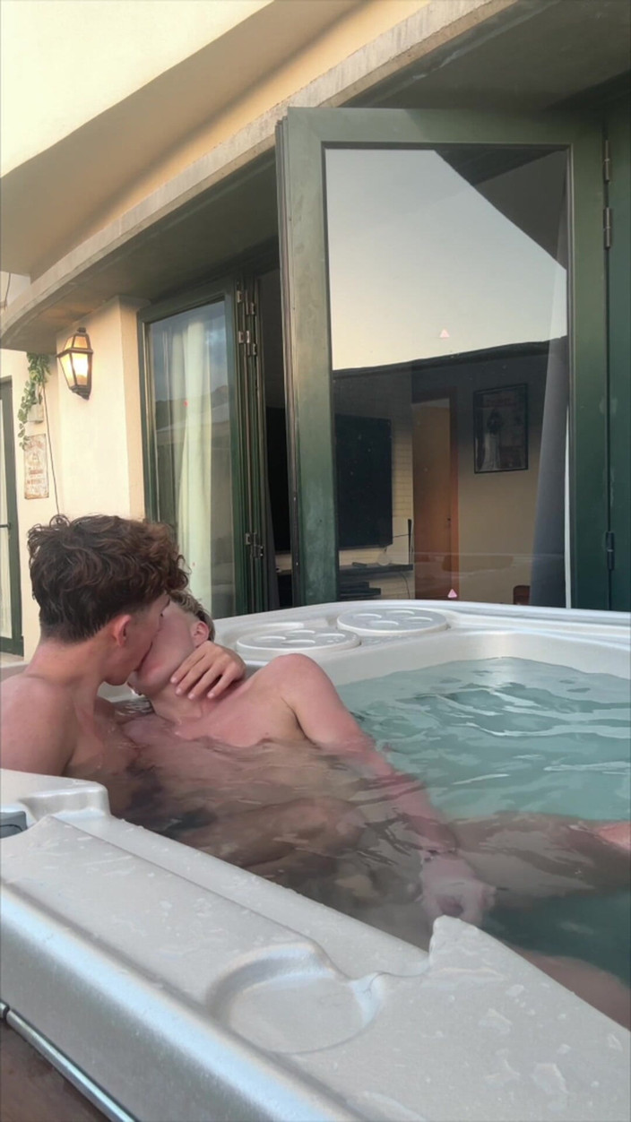 jakeandbailey: yuva 18teen Twinks phlip chudaee karti hai aur chudaee karti hai