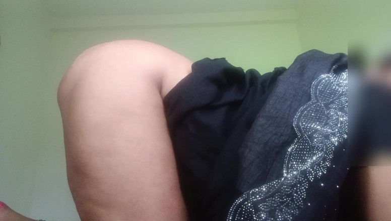 Deepu686: Desi Bhabhi Fucking and Creampie
