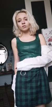 Mooie striptease thuis