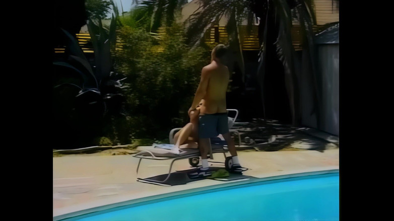 Vintage Usa: Gorąca Cycata MILF Jest Zadowolona, Gdy Jego Przyjaciel Liże Jej...