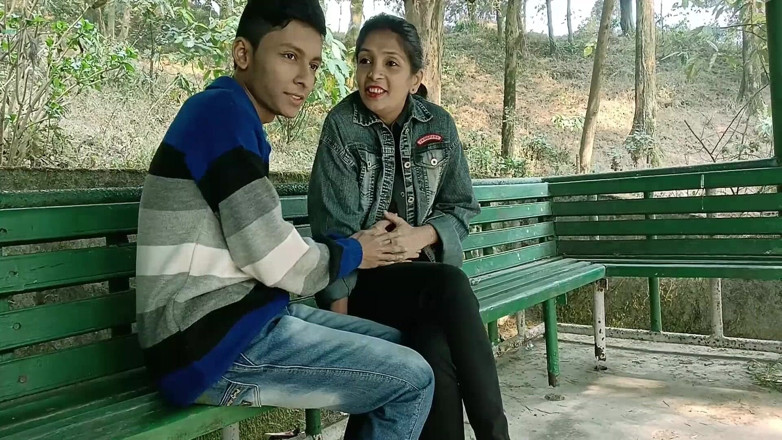 Anjalisingh_sexy: 18 Year Old Indian College Boy Hot Sex with Mature...