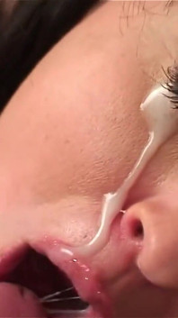 Když je vaše přítelkyně tak spolehlivý polykací, že sperma na obličej se stává vzácnou příležitostí. Dobrý nebo špatný problém mít?