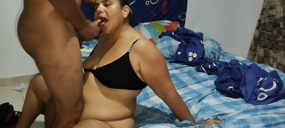 Adribella69: Она соблазняет друга своего мужа своим новым нижнем бельем