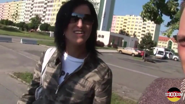 123XXX - Fucked Amateurs in Germany!: Sokaktaki kızları tavlama onun uzmanlık alanı