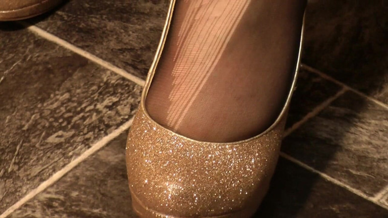 Anna Devot: Annadevot - Saya benci gadis : ( - Pantyhose dimusnahkan :)