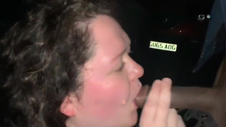 Real homemade BBW BBC porn: Venerând o mare și neagră care îmi toate găurile