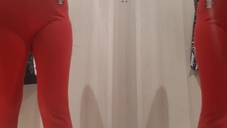Putana dreams: Teen undress in fitting room and touching pussy