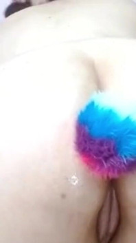 Latina Curvy Cantik Bermain Dengan Pantatnya Dengan Meletakkan Palam Dubur
