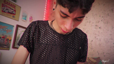 Magic C: 私の新しいセクシーなランジェリーと私の大きなイケメンのコックが好きですか?