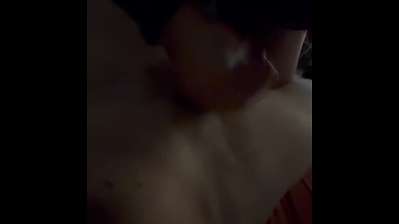 Little L: 夫が妻のお尻をファックするアジアンホット