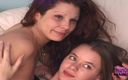 Dream Girls: Dos amigos en primer video desnudo