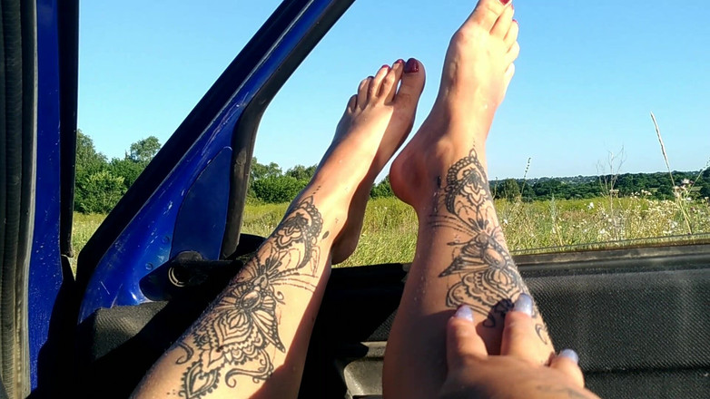 LizAngel: Foot fetiš v přírodě