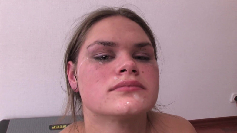 Young Throats: Futai adânc în gât, extrem, cu o pulă monstruoasă