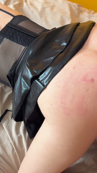 [bdsm 49 - premium lengkap] Morgana witha buttplug menunggangi kontol besar sementara aku memukulnya dengan dayung, flogger. Setelah aku menidurinya!