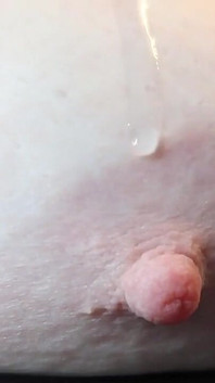 Pijat payudara berminyak