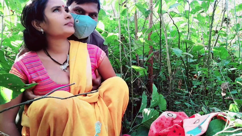 Renudbf: India recién casada quiere tener sexo al aire libre, completo...